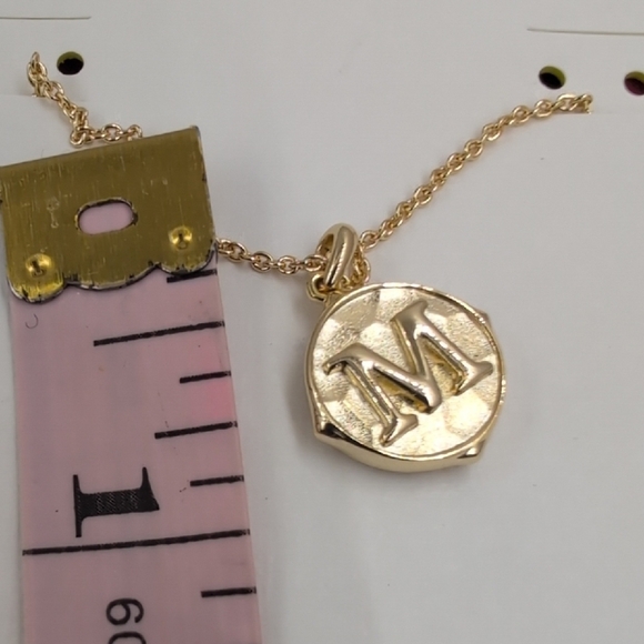 Kendra Scott "M" Initial Gold Minimalist Necklace Personalized Letter M Pendant - Picture 4 of 5